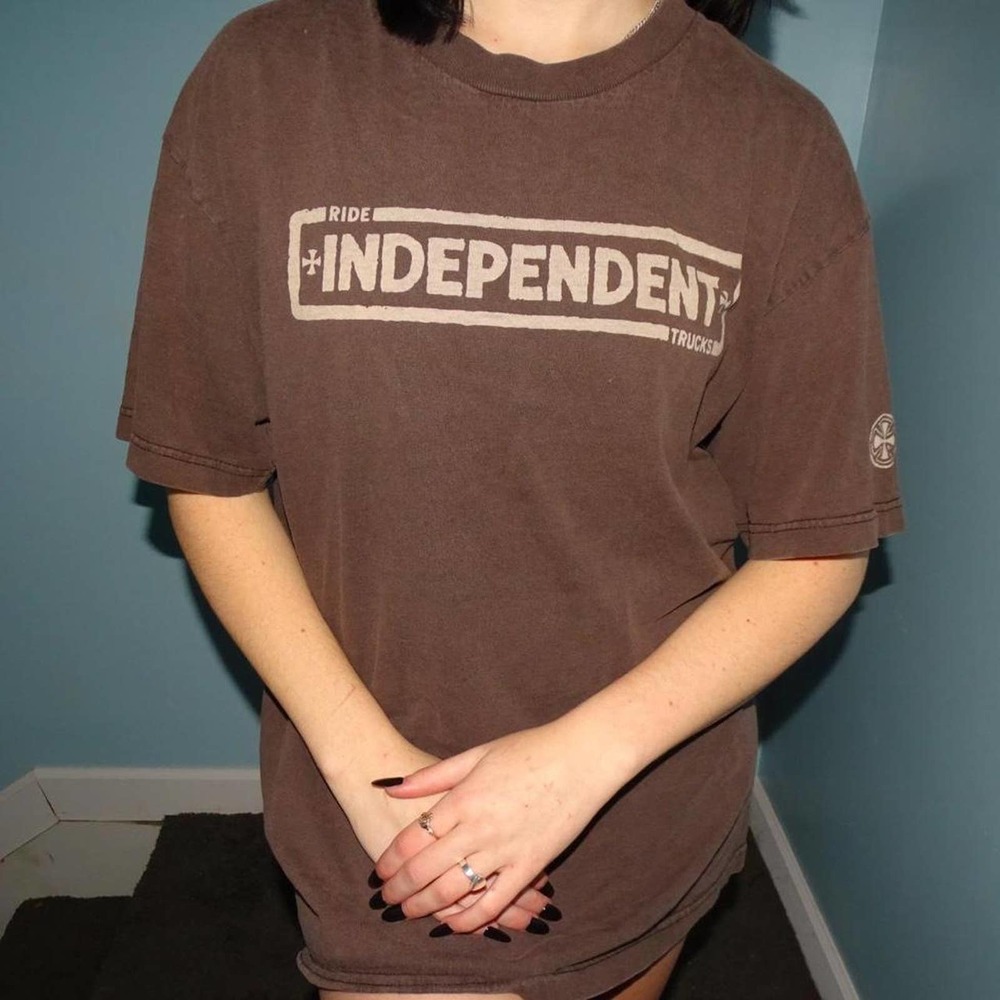 Y2K Independent Trucking Skating Tee Shirt Brown Cream Streetwear Skater Grunge